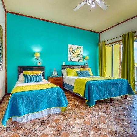 Los Balcones Over The Sea Hotel Bocas del Toro Exterior photo