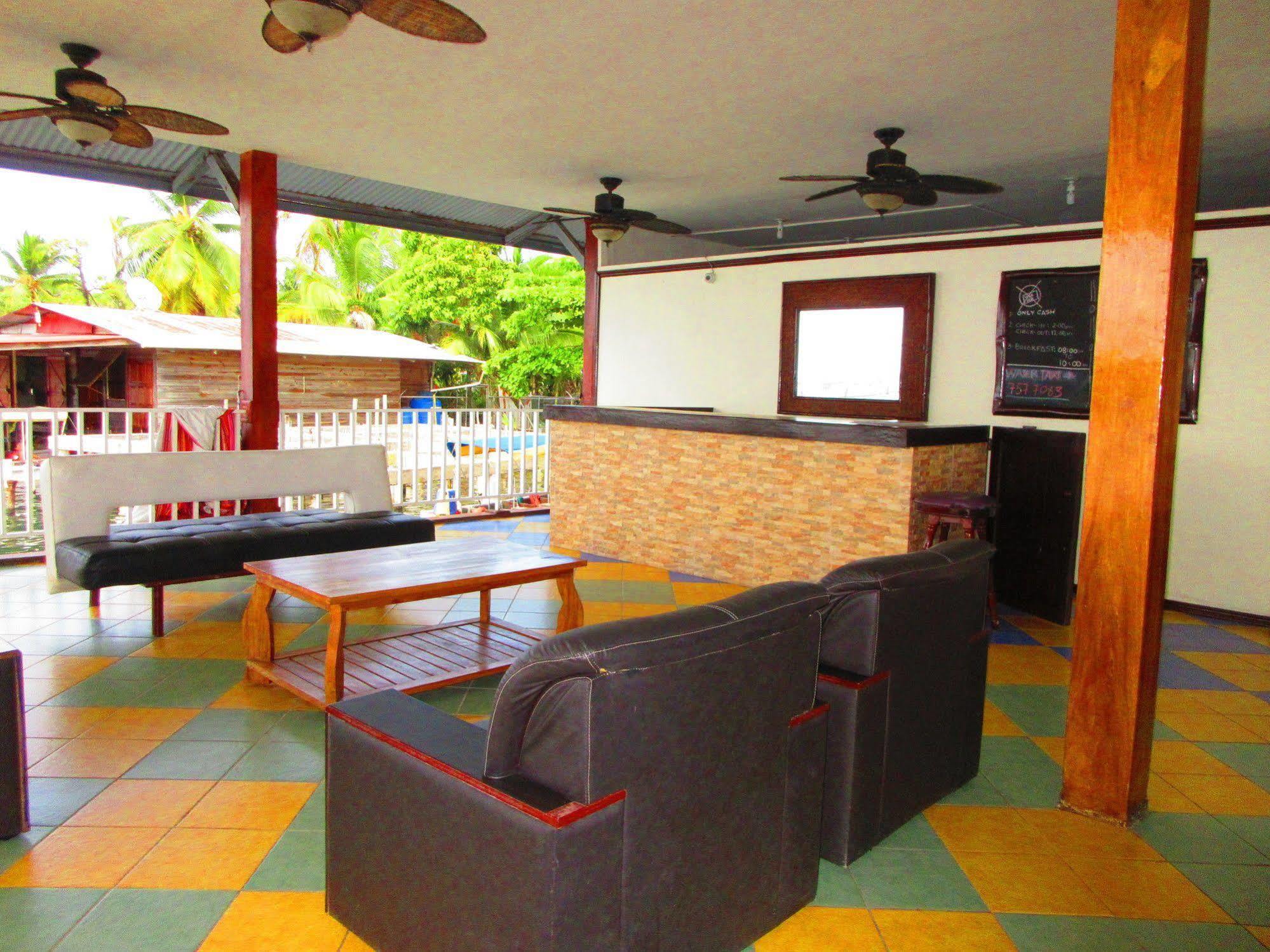 Los Balcones Over The Sea Hotel Bocas del Toro Exterior photo
