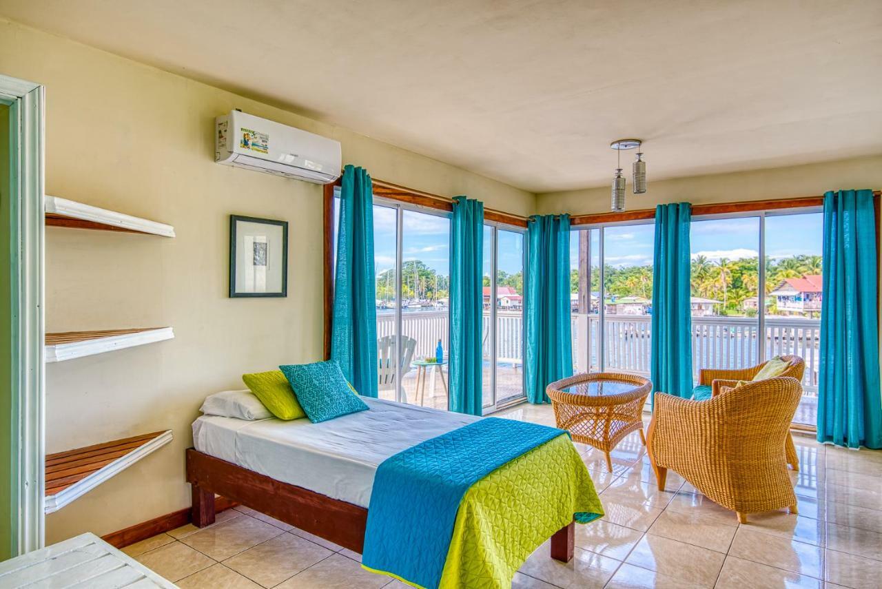Los Balcones Over The Sea Hotel Bocas del Toro Exterior photo