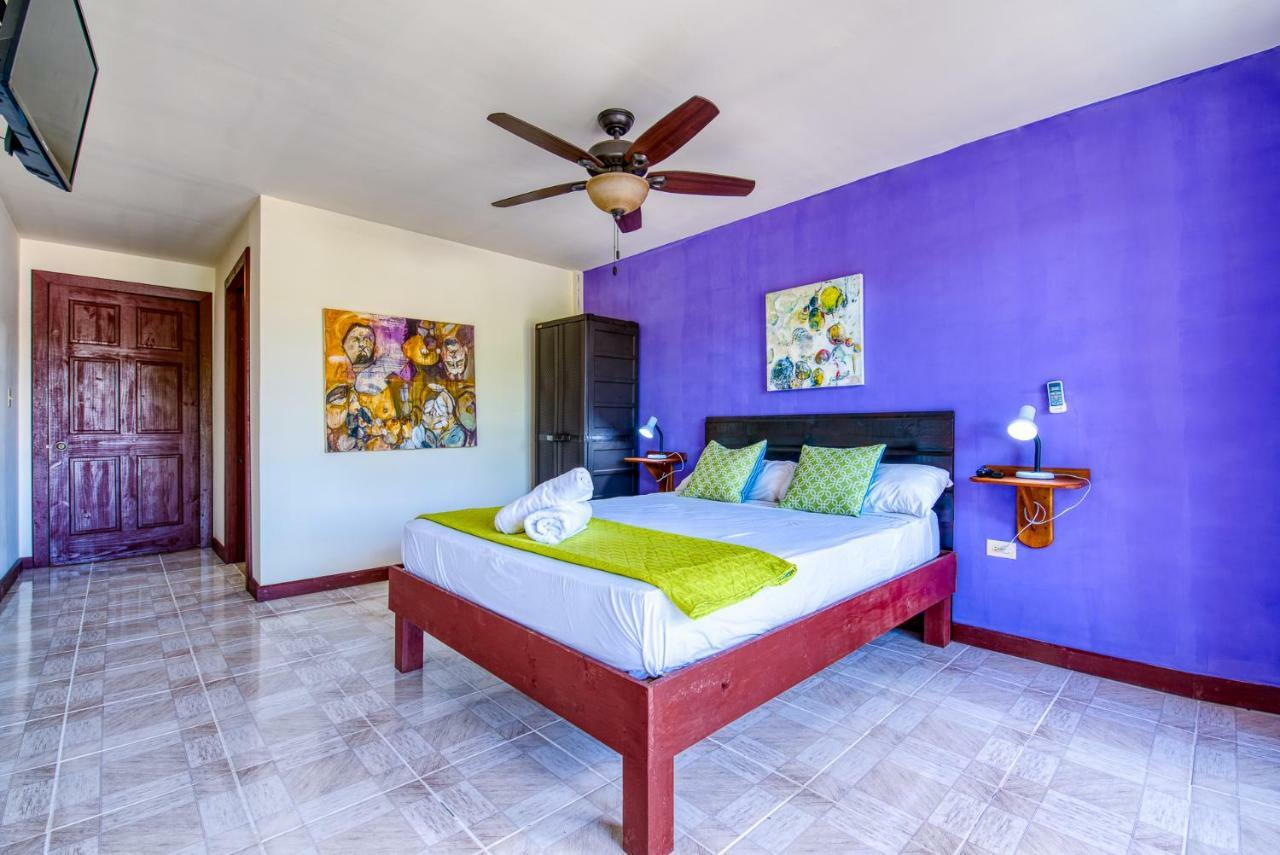 Los Balcones Over The Sea Hotel Bocas del Toro Exterior photo